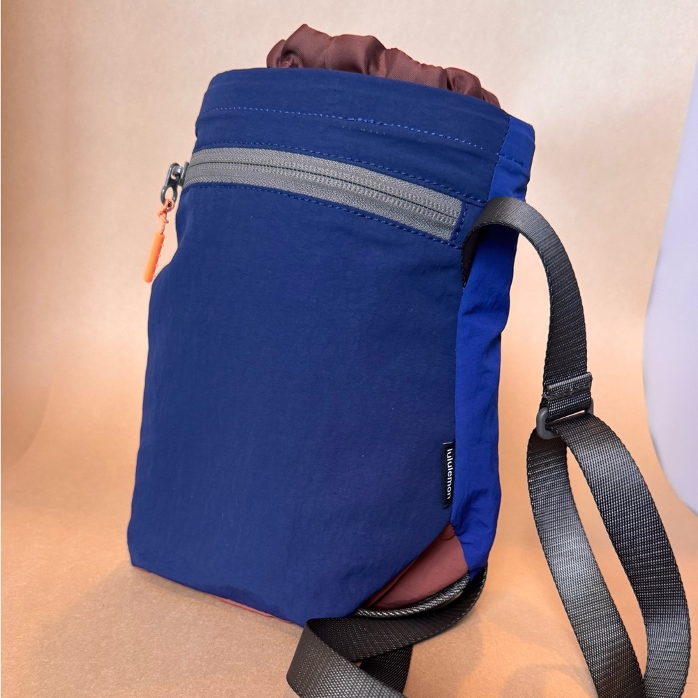Lululemon Water Bottle Crossbody W/ Front Pocket 2L